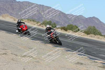 media/Dec-01-2025-Moto Forza (Mon) [[2daa91e15f]]/2-Intermediate Group/Session 4 (Turn 10 Inside)/